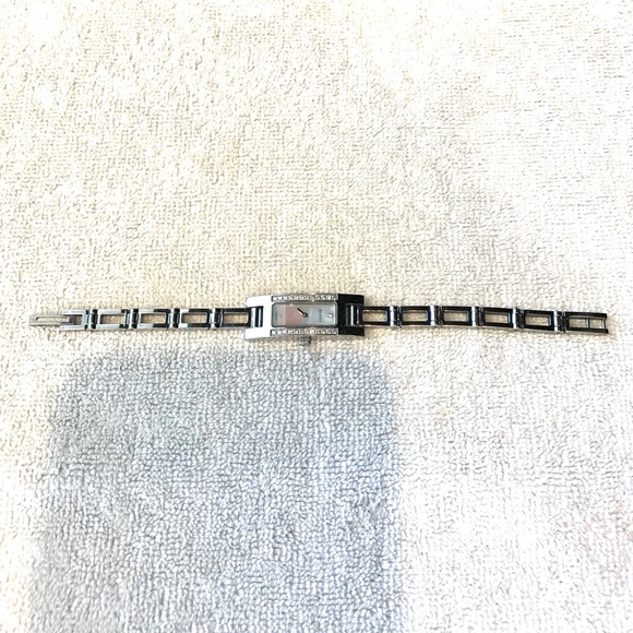 Gucci diamond watch. - Picture 4 of 9